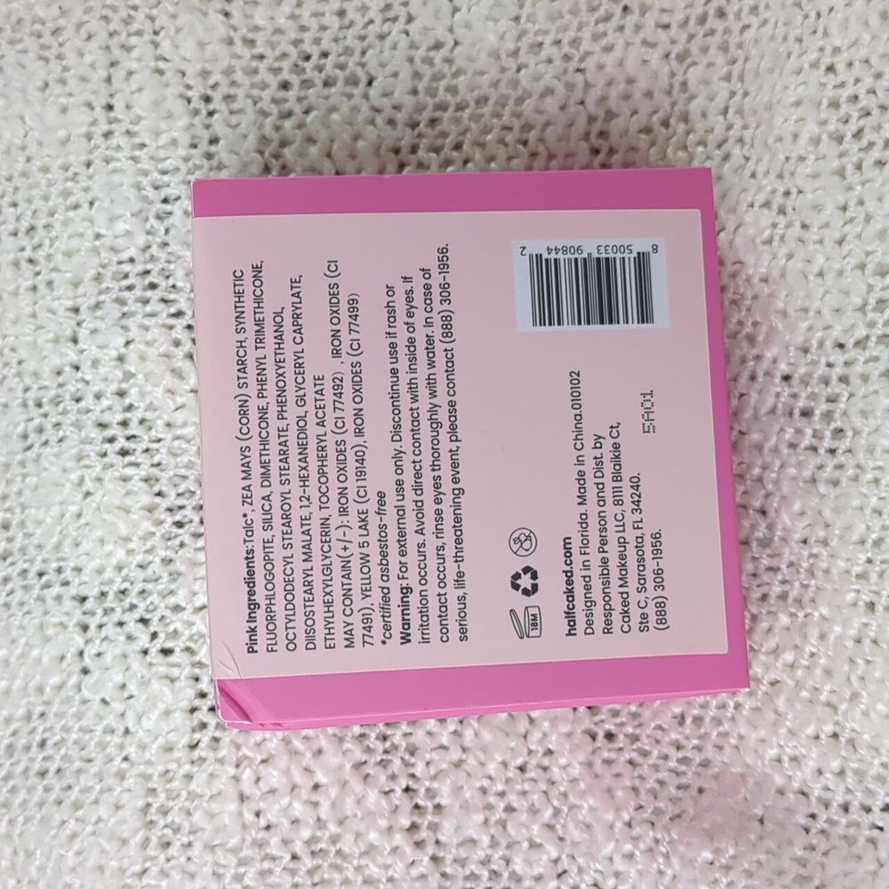 Half Caked Star Bright Loose Setting Powder in Pink, 8.5g/0.29oz - Picture 5 of 10